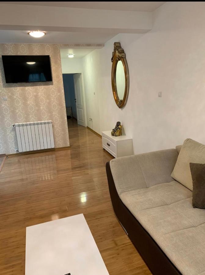 Apartament Micsunelelor Cu Parcare Privata Yaş Dış mekan fotoğraf