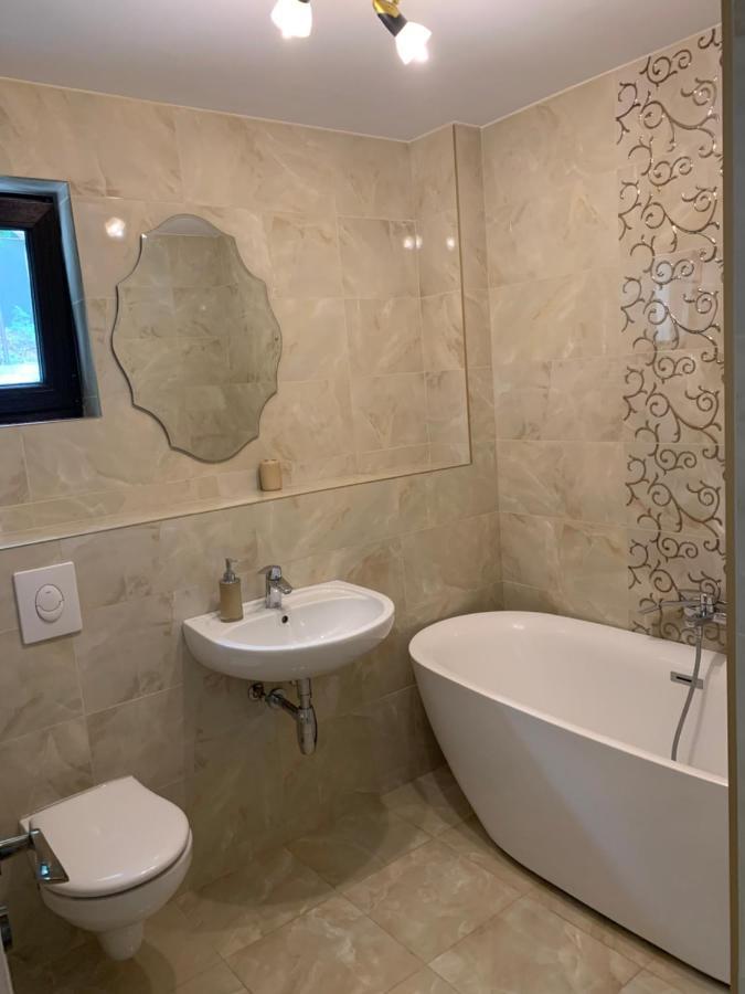 Apartament Micsunelelor Cu Parcare Privata Yaş Dış mekan fotoğraf